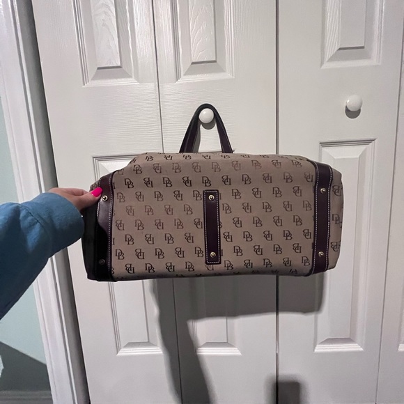 Large dooney keep all - Picture 7 of 7